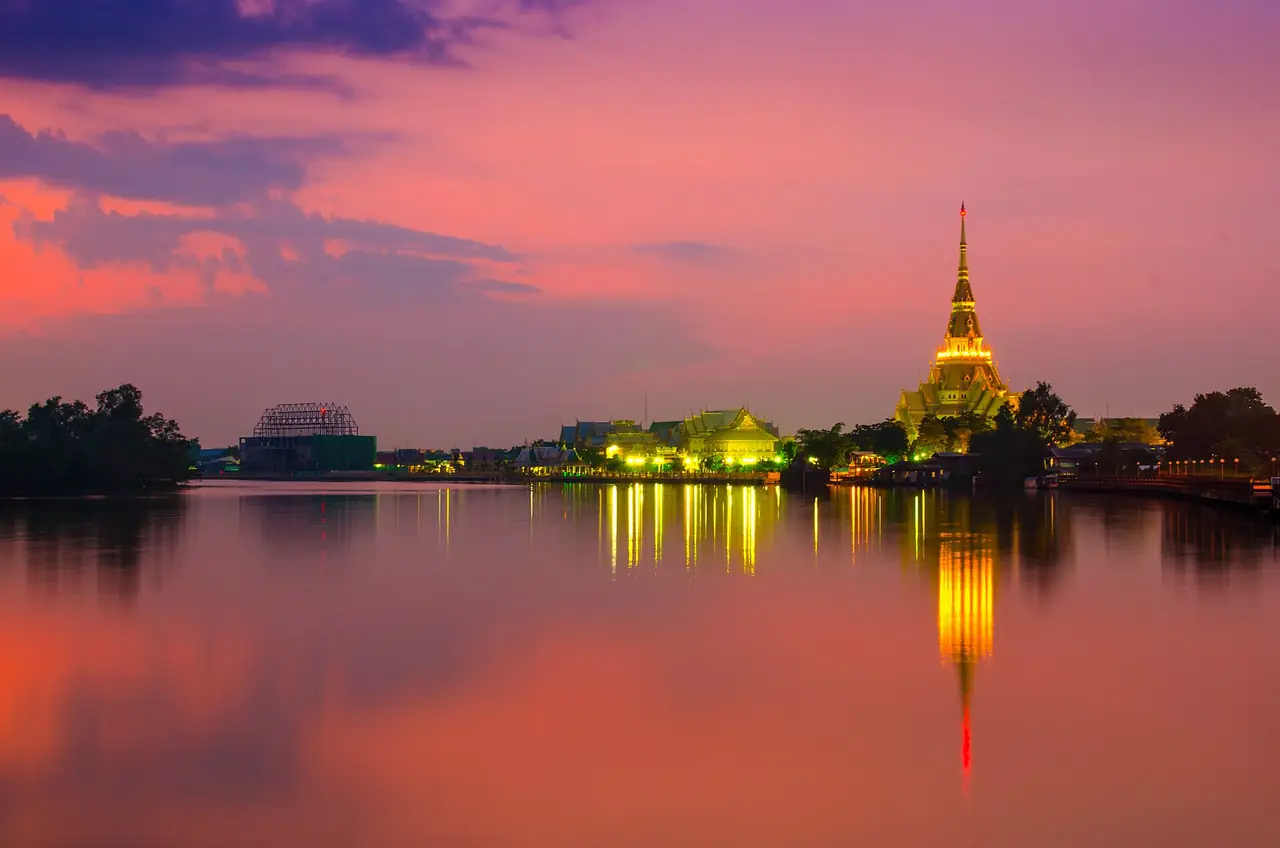 ภาพฉะเชิงเทรา: วัดโสธรวรารามวรวิหาร เวลาเปิด หลวงพ่อโสธร งานนมัสการ เดินทาง
