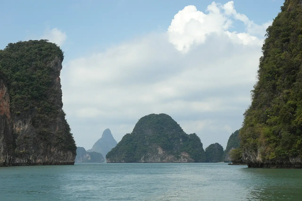 ภาพกระบี่: ทัวร์ 4 เกาะและเกาะห้อง กระบี่ ค่าอุทยาน ทะเลแหวก เรือ ราคา