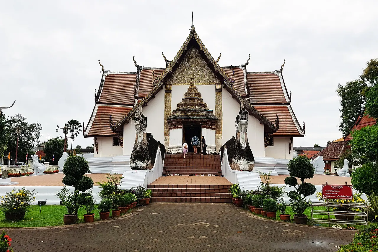 ภาพน่าน: วัดภูมินทร์ น่าน: เวลาเปิด พิพิธภัณฑ์ เมืองเก่า น้ำท่วม