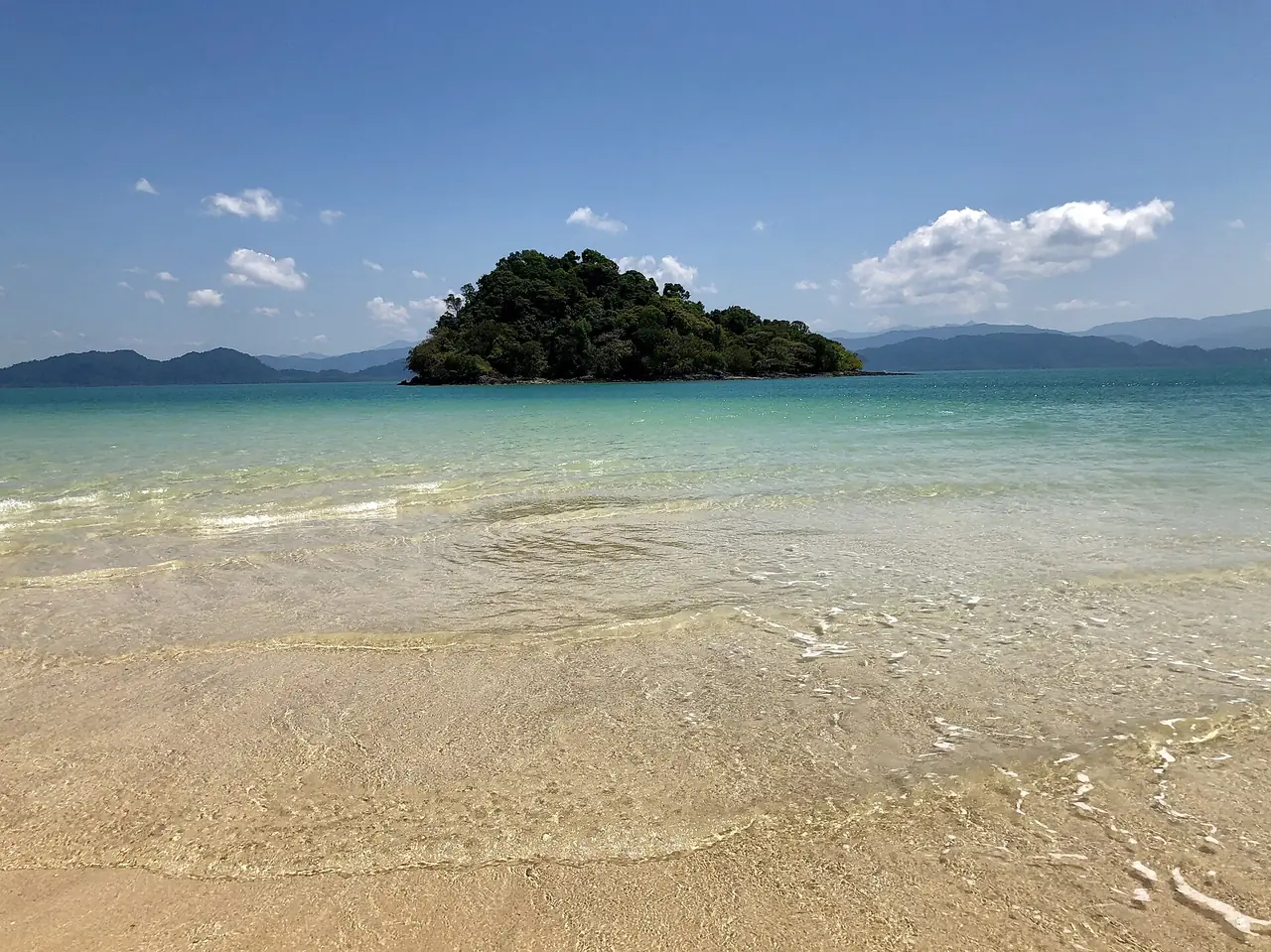 ภาพระนอง: เกาะพยาม ค่าเรือ เวลาเรือ หาด รถเช่า ค่าเข้าอุทยาน ตรวจ 2569