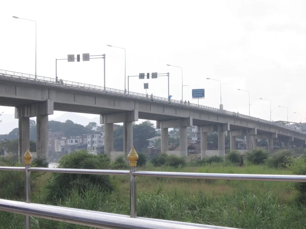 ภาพตาก: ชายแดนแม่สอด สะพานมิตรภาพไทย-เมียนมา สถานะ 2569 ข้ามได้ไหม