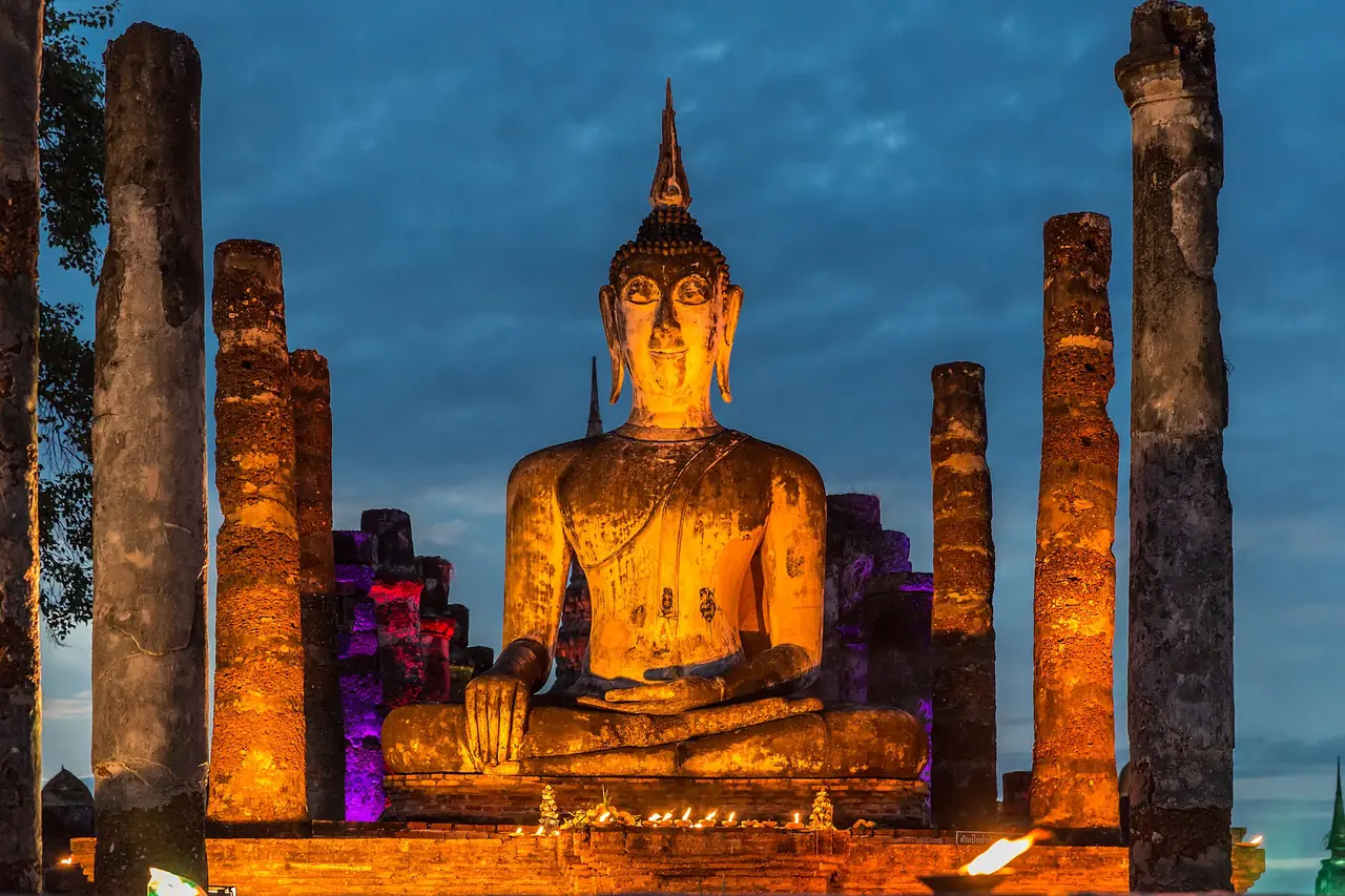 ภาพสุโขทัย: เที่ยวอุทยานประวัติศาสตร์สุโขทัย วางแผนเส้นทางและเวลา