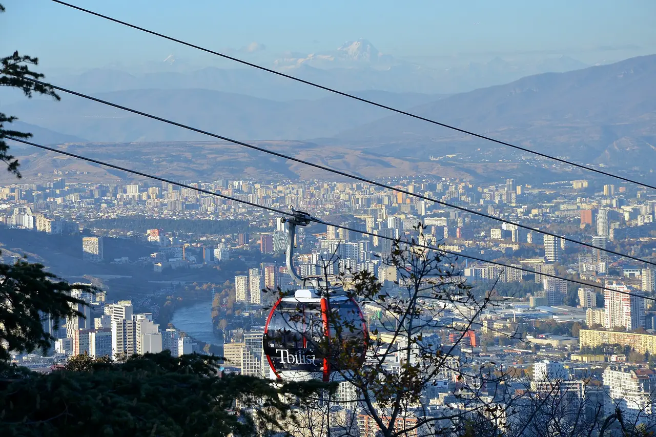 ภาพจอร์เจีย: สวนมตัตสมินดาและถนนรุสตาเวลี 2569 กระเช้า รถราง พิพิธภัณฑ์